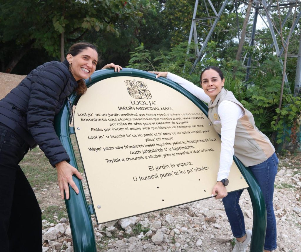  Supervisa Ana Paty Peralta “Jardín Medicinal Maya”